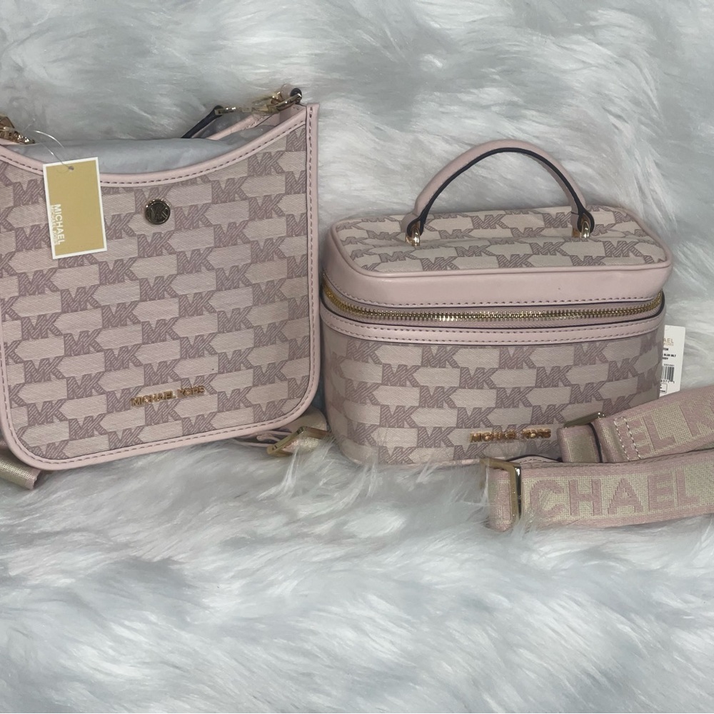 Beautiful set crossbody and makeup bag/crossbody